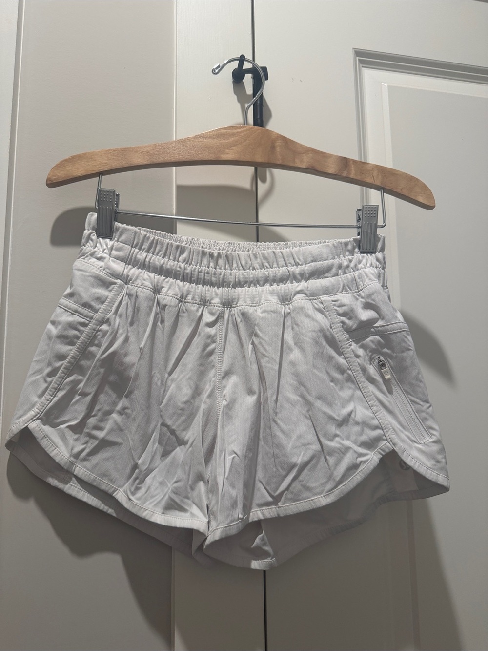 Lululemon Women's White Elastic Waist Athletic Shorts